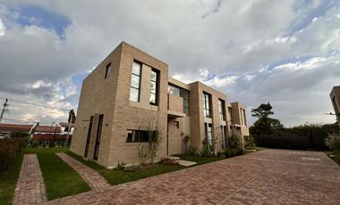 casa en venta en chuntame. Cod V5314