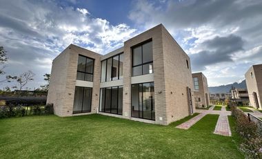 casa en venta en chuntame. Cod V5314