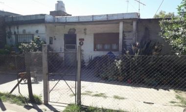 Casa en alquiler en Burzaco, Almirante Brown
