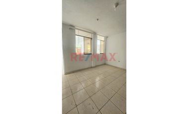 Amplio Departamento En Urb Vista Alegre I - 04 Habitaciones Con Su Propio Baño - Cerca Upao🔥🔥🔥