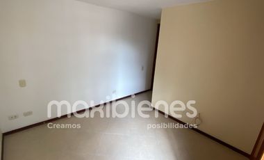 apartamento en arriendo en la loma del indio. Cod A66727