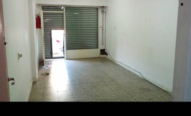 Local a la calle en Venta Ramos Mejia / La Matanza (A025 3040)