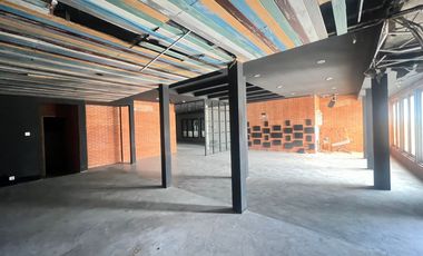 JUAL CEPAT Kantor Ex. Showroom Jl. Raya Diponegoro Surabaya Pusat
