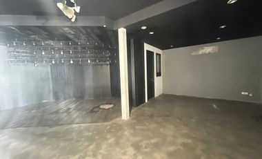 JUAL CEPAT Kantor Ex. Showroom Jl. Raya Diponegoro Surabaya Pusat