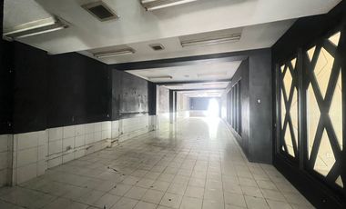 JUAL CEPAT Kantor Ex. Showroom Jl. Raya Diponegoro Surabaya Pusat