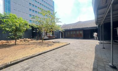 JUAL CEPAT Kantor Ex. Showroom Jl. Raya Diponegoro Surabaya Pusat