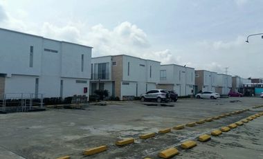 casa en venta en alfaguara. Cod V6150168