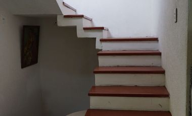 Casa en Venta con Uso de Suelo en Tlalpan Colonia Isidro Fabela (m2c287)