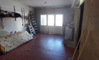 Casa 4 ambientes en Longchamps con garage y fondo libre. Oportunidad !!!