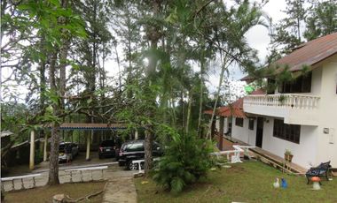 Vendo casa en Cerro Azul *24DD-CA-1*