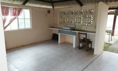 Vendo casa en Cerro Azul *24DD-CA-1*