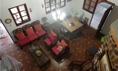 Vendo casa en Cerro Azul *24DD-CA-1*