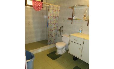Vendo casa en Cerro Azul *24DD-CA-1*