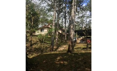 Vendo casa en Cerro Azul *24DD-CA-1*