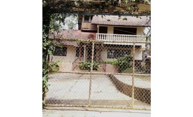 Vendo casa en Cerro Azul *24DD-CA-1*