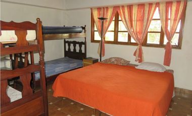 Vendo casa en Cerro Azul *24DD-CA-1*