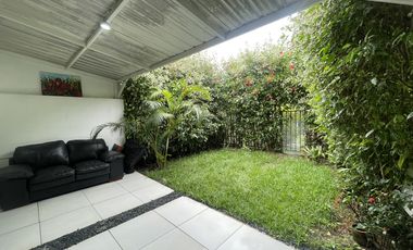 casa en arriendo en hacienda el castillo. Cod A3895