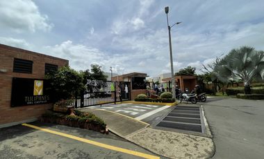 casa en arriendo en hacienda el castillo. Cod A3895