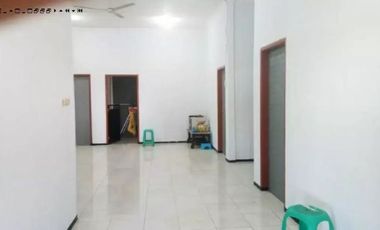 Rumah Babatan Pantai Barat, Strategis
