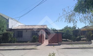 Casa en Venta en Curepto/Víctor González