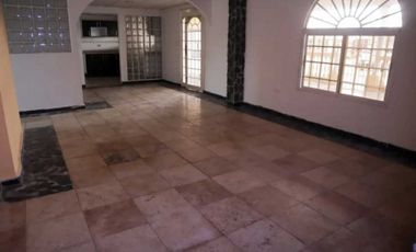 Gran Oportunidad de Negocio! Se Vende Amplia casa con Salón de Belleza