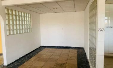 Gran Oportunidad de Negocio! Se Vende Amplia casa con Salón de Belleza