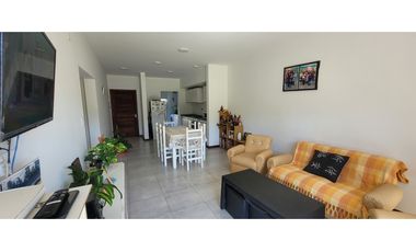 Departamento 3 Ambientes con Jardín, Pileta sobre perímetro cerrado