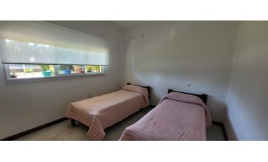 Departamento 3 Ambientes con Jardín, Pileta sobre perímetro cerrado