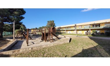 Departamento 3 Ambientes con Jardín, Pileta sobre perímetro cerrado