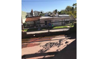 VENTA DE LOCAL APTO MULTIPLES USOS SOBRE ESQUINA MAS VIVIENDA EN PLANTA ALTA