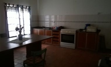 Casa para 2 Familias en venta en Ezpeleta Oeste