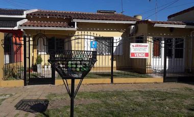 Casa para 2 Familias en venta en Ezpeleta Oeste