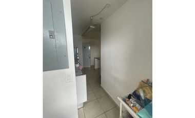 Se alquila ph Newtown-Fernández de Cordoba. (SG)