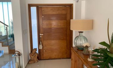 Importante casa en Nuevo Quilmes lote central, excelente calidad constructiva