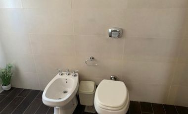 Importante casa en Nuevo Quilmes lote central, excelente calidad constructiva