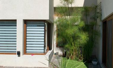 Importante casa en Nuevo Quilmes lote central, excelente calidad constructiva