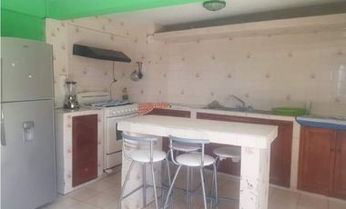 CASA EN VENTA CON VISTA AL LAGO 