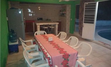CASA EN VENTA CON VISTA AL LAGO 
