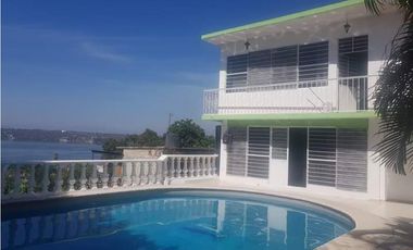 CASA EN VENTA CON VISTA AL LAGO 