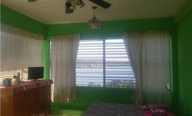 CASA EN VENTA CON VISTA AL LAGO 