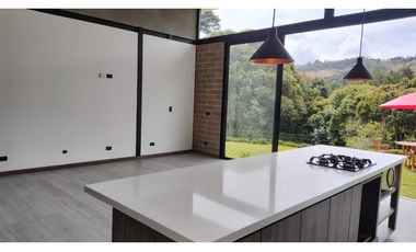 Venta de casa campestre independiente en El Retiro