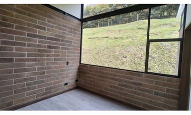 Venta de casa campestre independiente en El Retiro