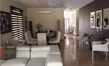 AMPLIA CASA L/B CON PISCINA CLAYTON VILLAGE 4REC 870 MT2
