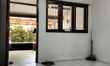 Rumah Asri Klasik Terawat Di Antapani Bandung Timur