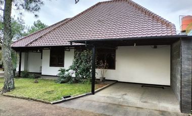 Rumah Asri Klasik Terawat Di Antapani Bandung Timur