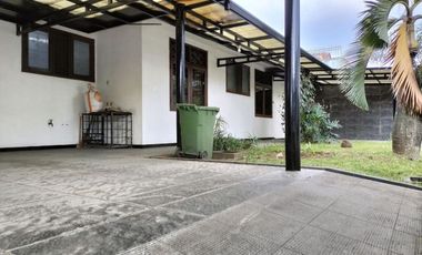 Rumah Asri Klasik Terawat Di Antapani Bandung Timur
