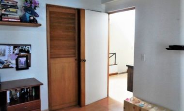 PR 11991 SE VENDE CASA EN SECTOR EL TESORO, EL POBLADO
