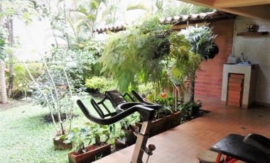 PR 11991 SE VENDE CASA EN SECTOR EL TESORO, EL POBLADO