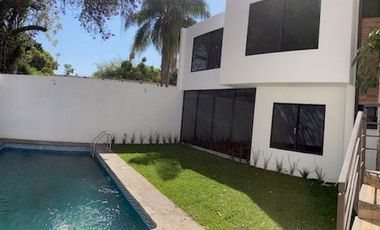 Casa Minimalista en Lomas de la Selva Cuernavaca Morelos.