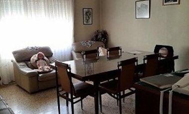 Excelente Propiedad en esquina, amplia y luminosa, muy cuidada..